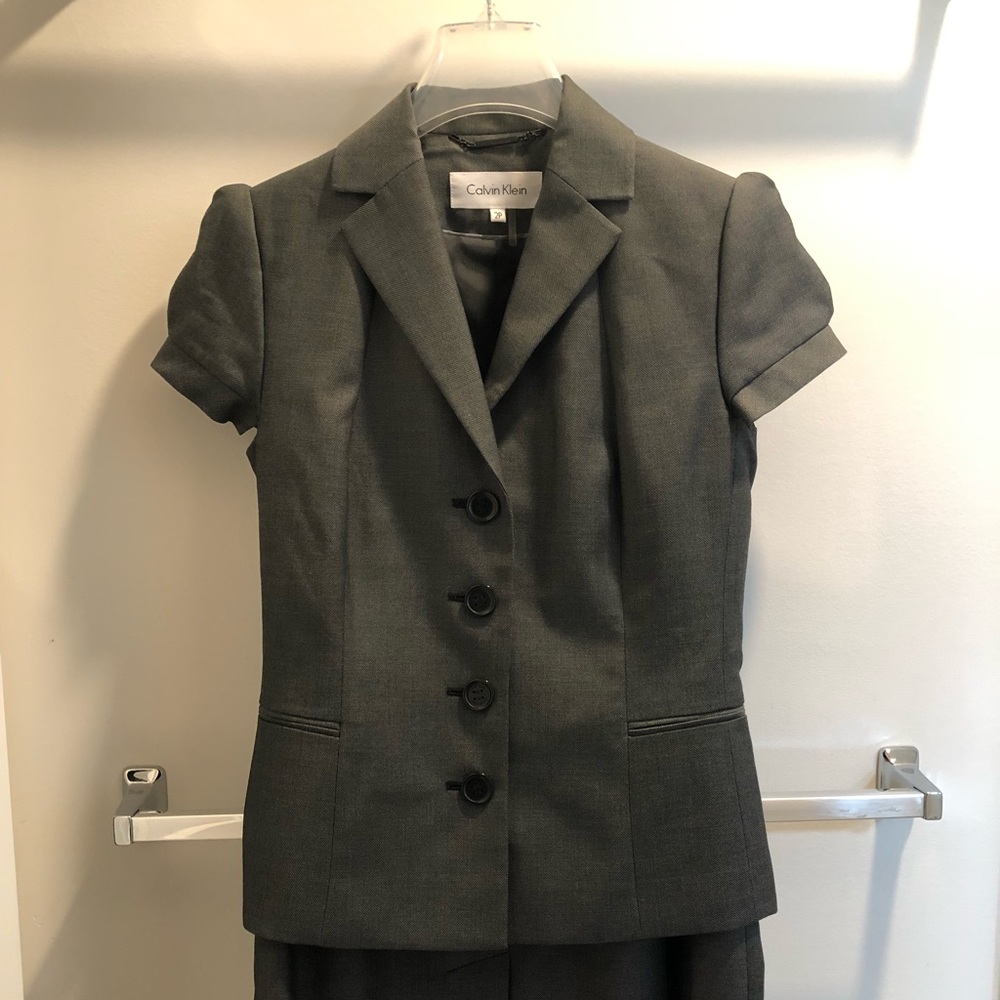Calvin Klein 2 piece suit